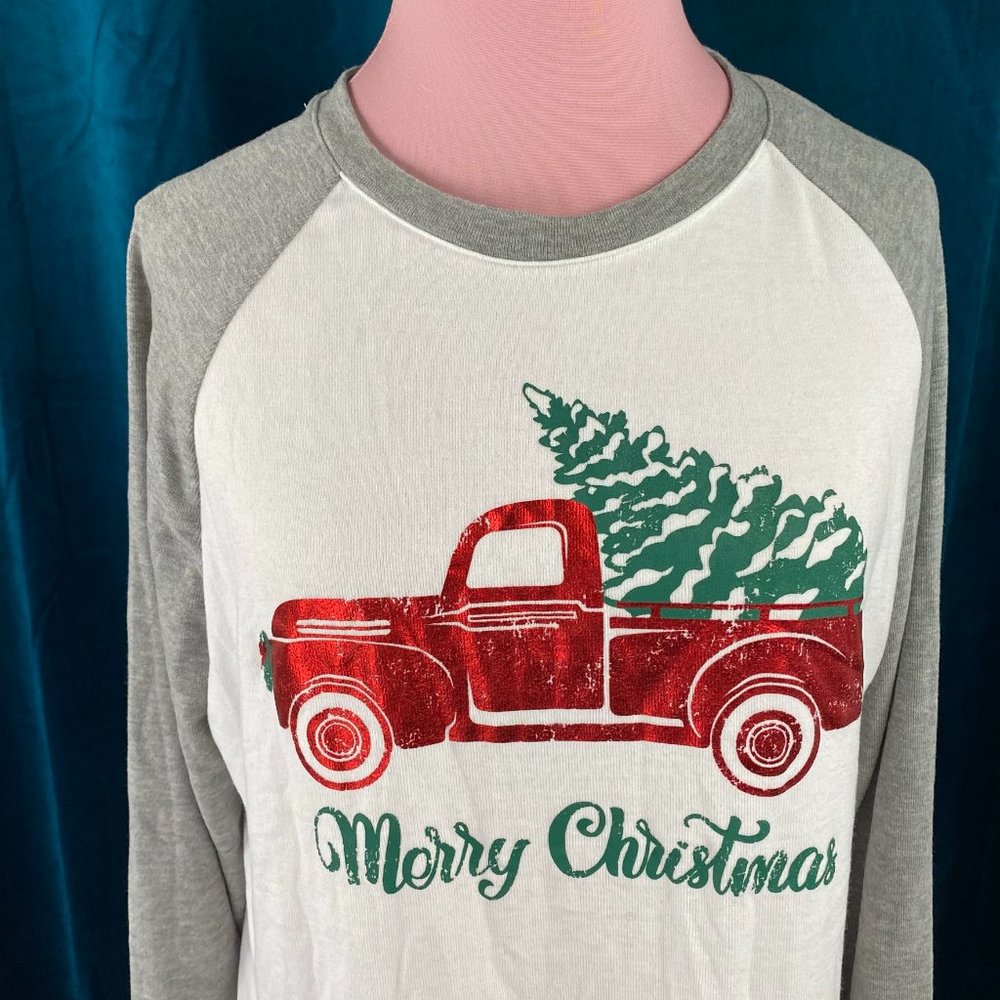 State of Mind Merry Christmas Raglan Sleeve Tee - Picture 2 of 6